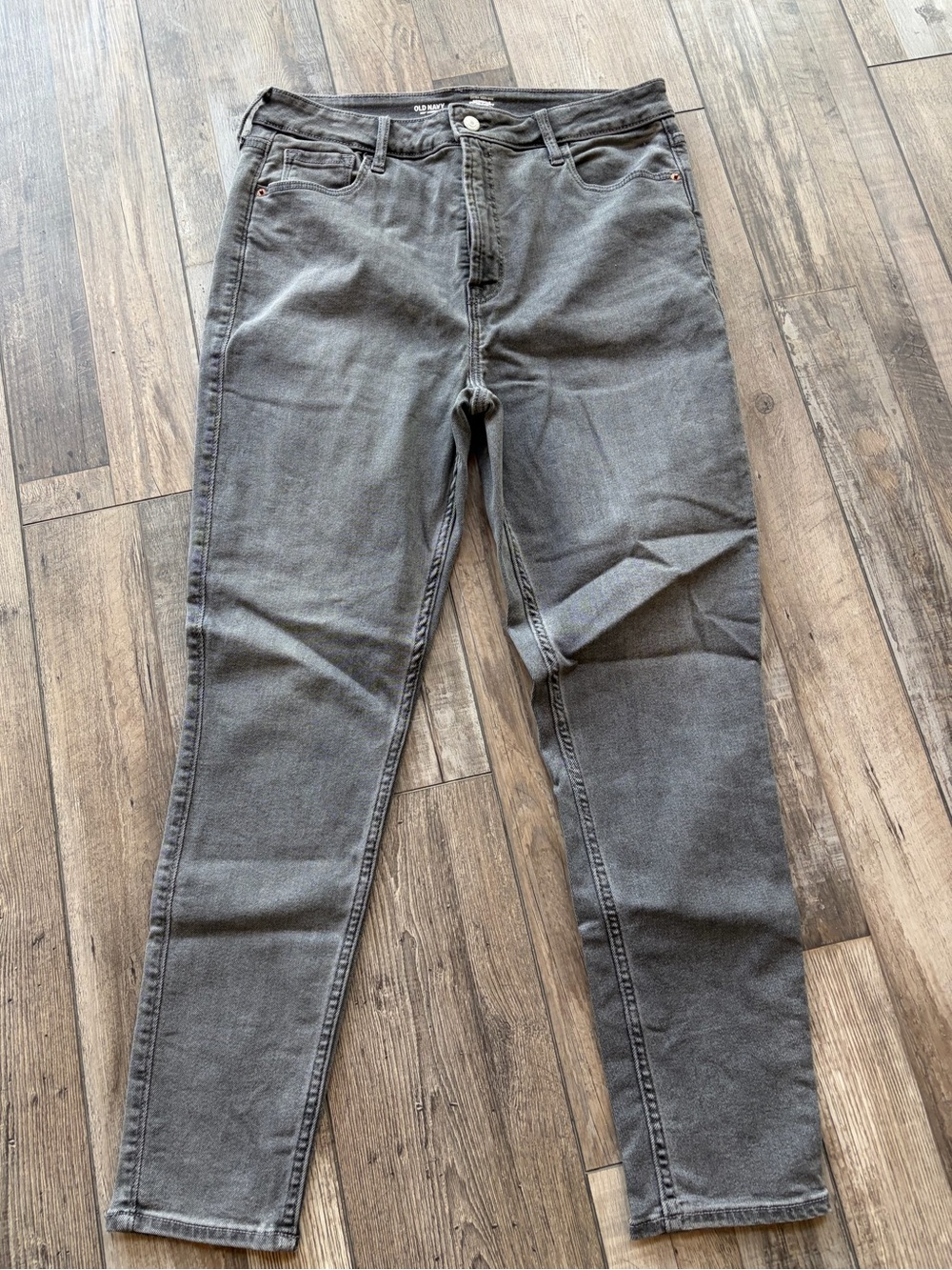 Women’s Old Navy Gray Extra High-Rise Rockstar Super Skinny Jeans